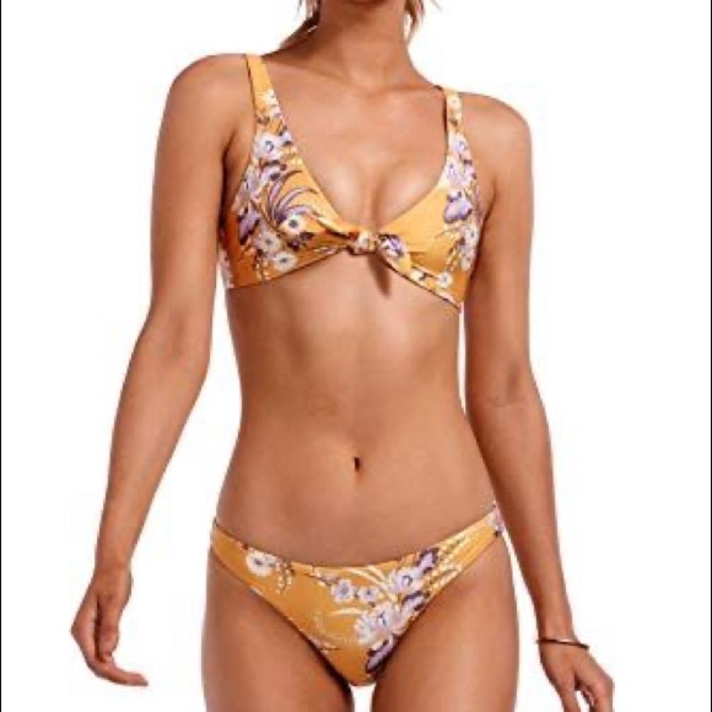 Vitamin A Lou Top and Cheeky Bottom in Soleada Floral